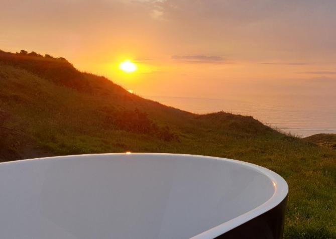 Vila Seaview Retreat -Amazing Ocean Views And Outdoor Bath Waiuku Exteriér fotografie